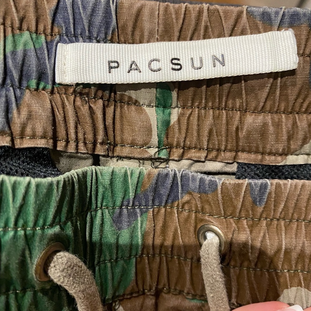 Pants - Picture 5 of 6